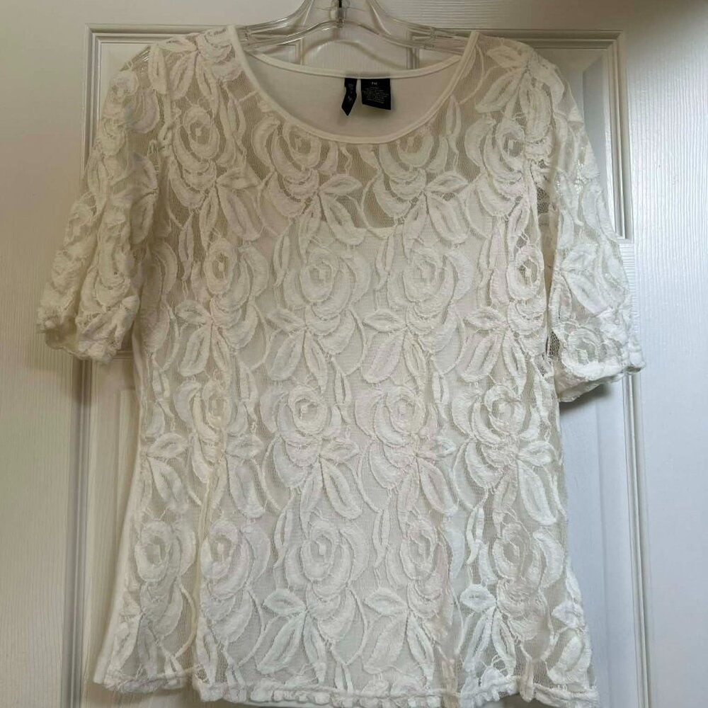 New Directions Petite Ivory Lace Top – Size PM (Petite Medium)